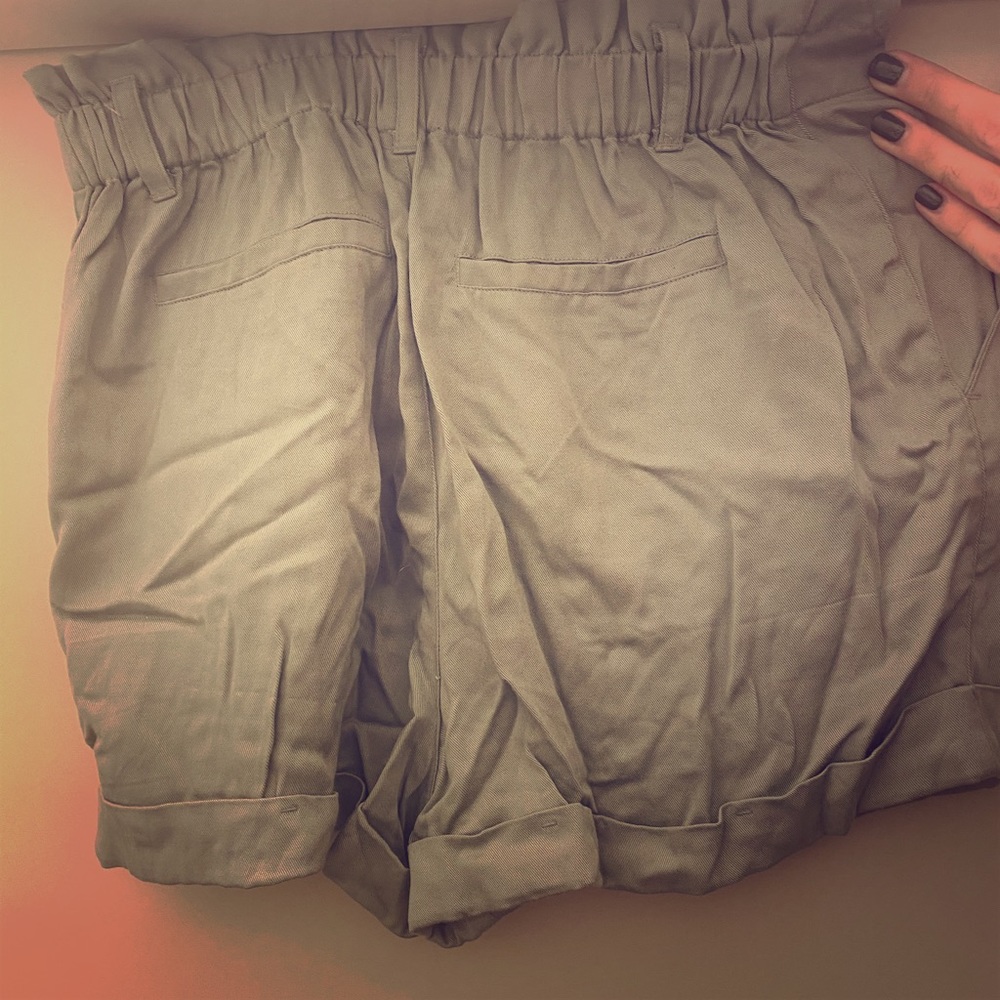 High waisted ruffled top shorts soft green